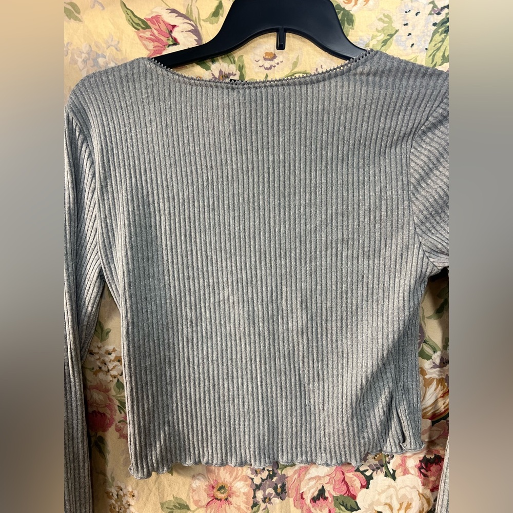 Gray Ribbed Crop Top - Picture 5 of 10